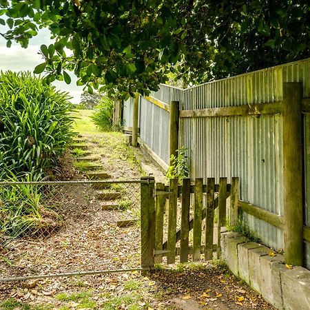 Modern Studio Near Clive River エクステリア 写真