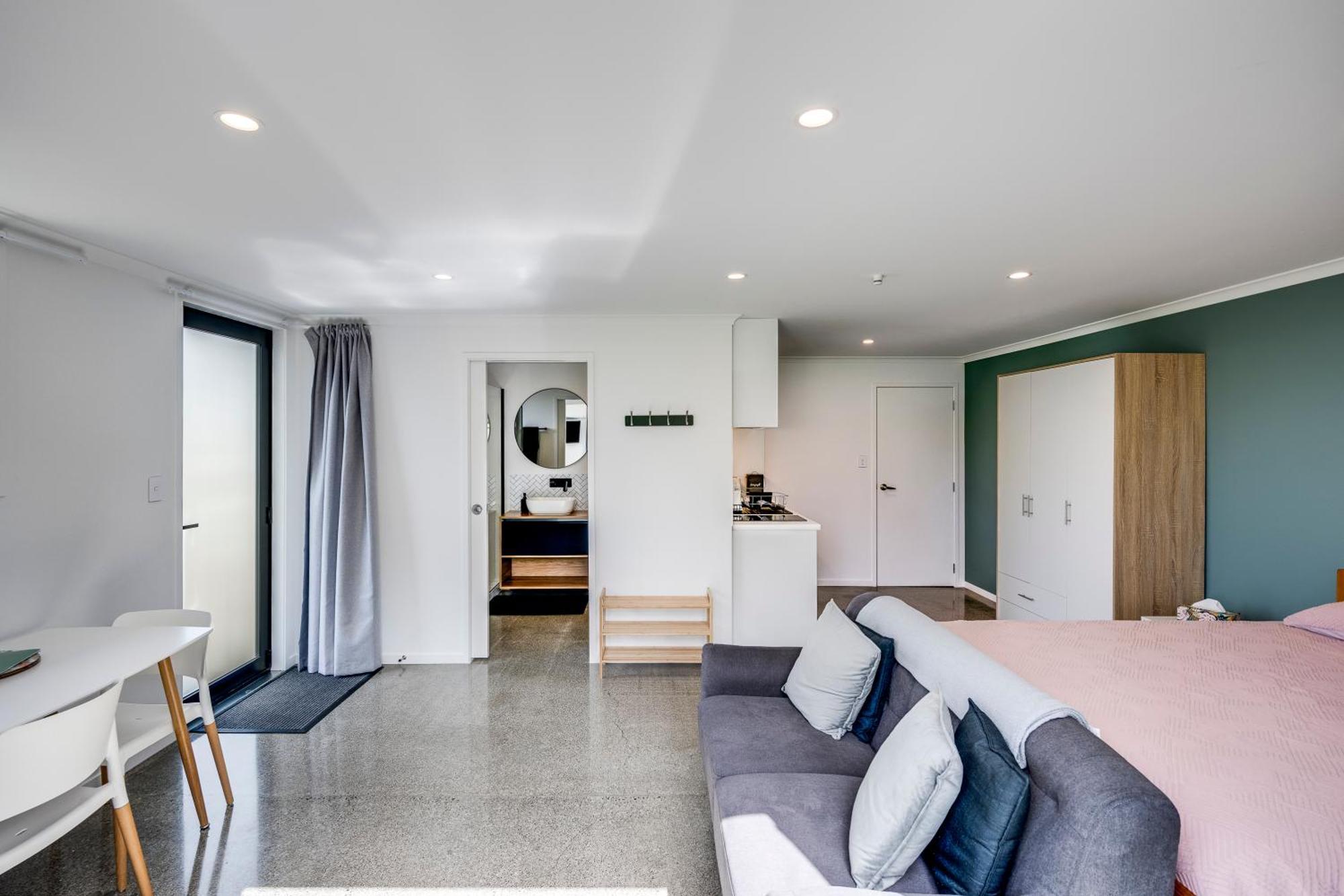 Modern Studio Near Clive River エクステリア 写真