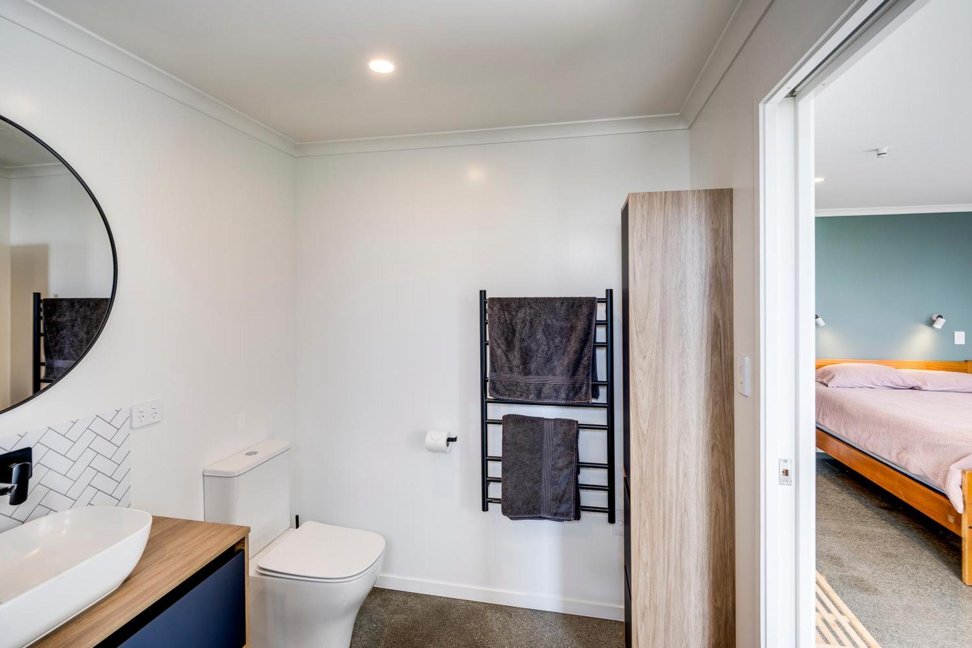 Modern Studio Near Clive River エクステリア 写真