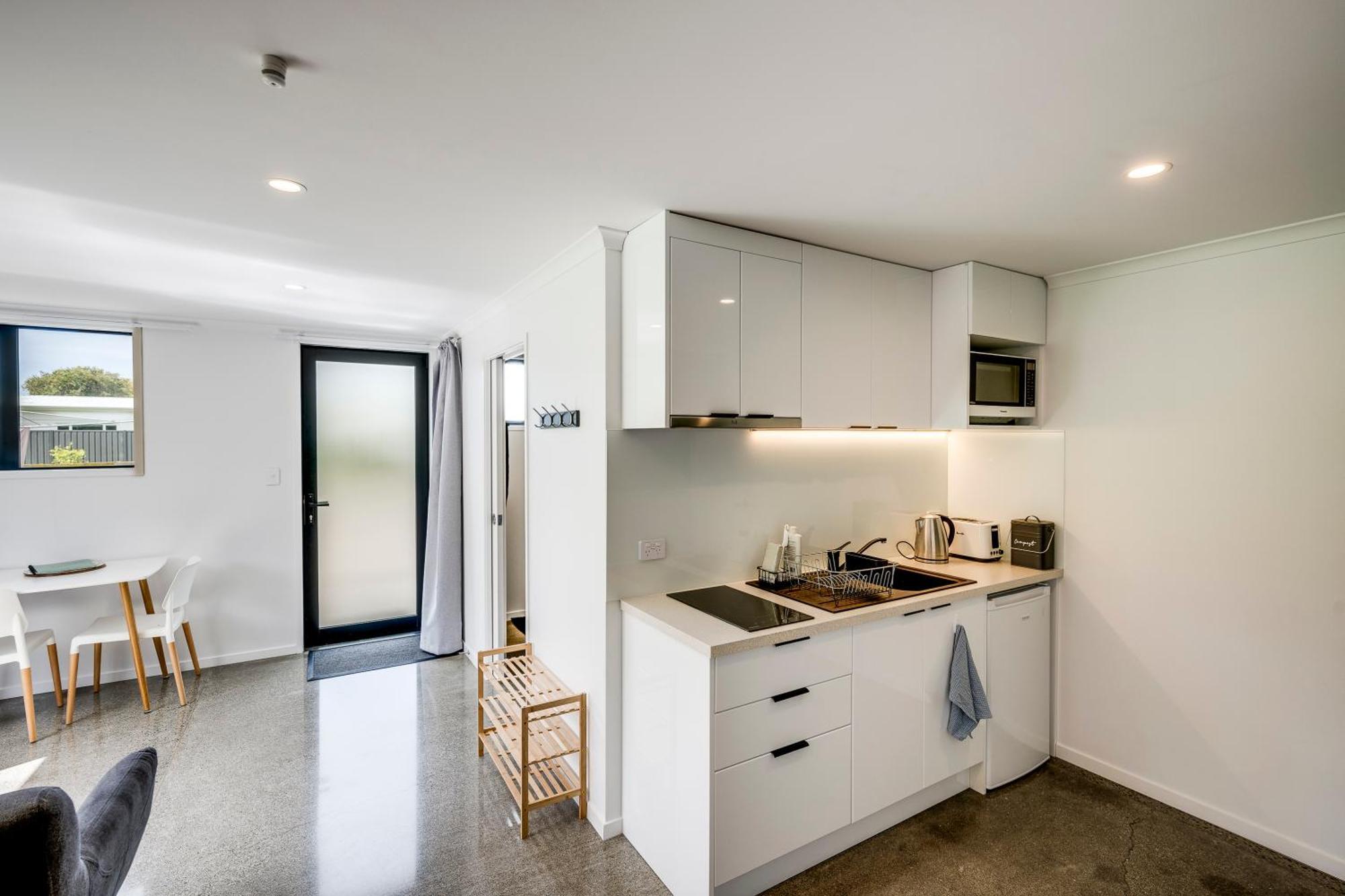 Modern Studio Near Clive River エクステリア 写真